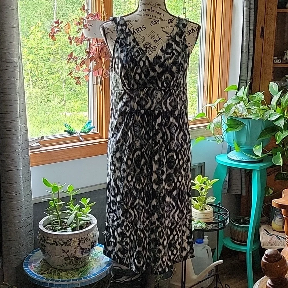 ACCESS DRESS - Picture 4 of 13